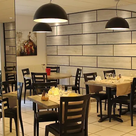 Hotel Restaurant Aux Genets D'or Mandailles-Saint-Julien
