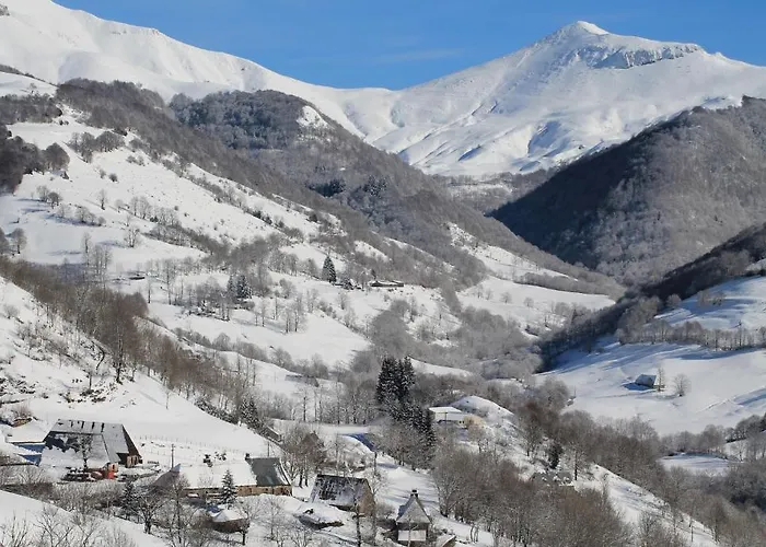 Restaurant Aux Genets D'or 2* Mandailles-Saint-Julien